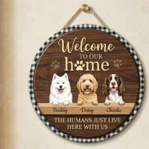 Personalized Multi-Dog Welcome Sign, Custom Door Hanger with Dog Names, Rustic Plaid Home Decor, Dog Lover Gift, The Humans Just Live Here